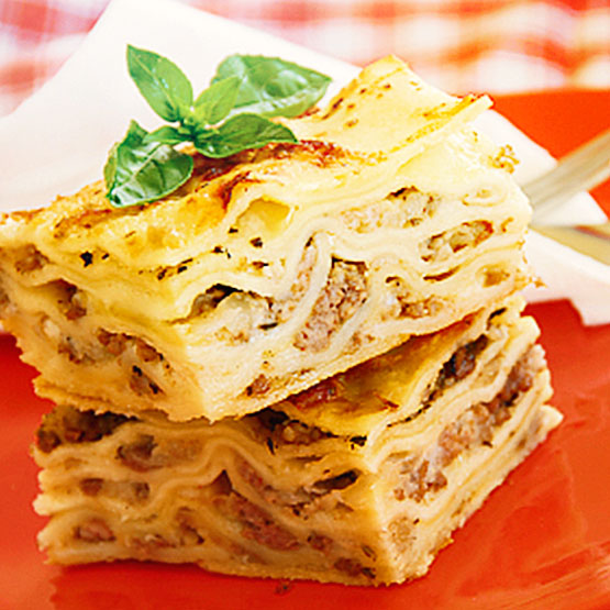 Lasagne al forno con radicchio, noci e Monte Veronese DOP